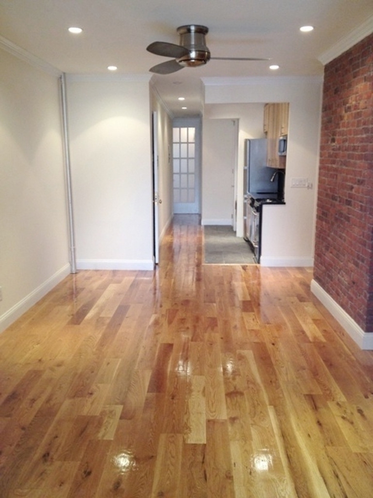 East 7th Street and 1st Avenue - Photo 5