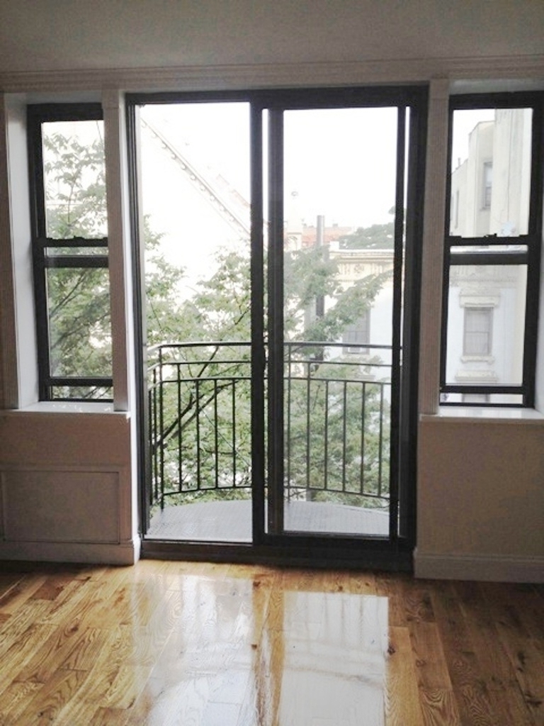 East 7th Street and 1st Avenue - Photo 4