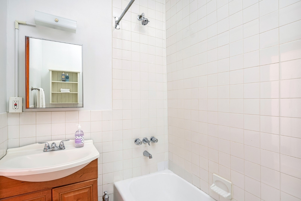 327 East 75th Street - Photo 11