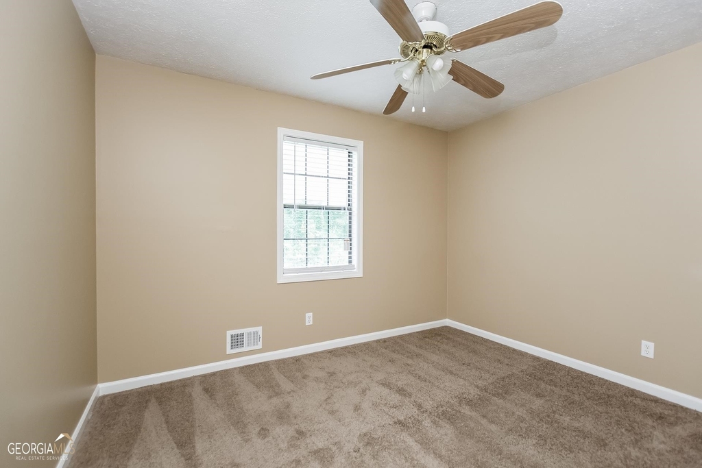 300 Wiley Court - Photo 11