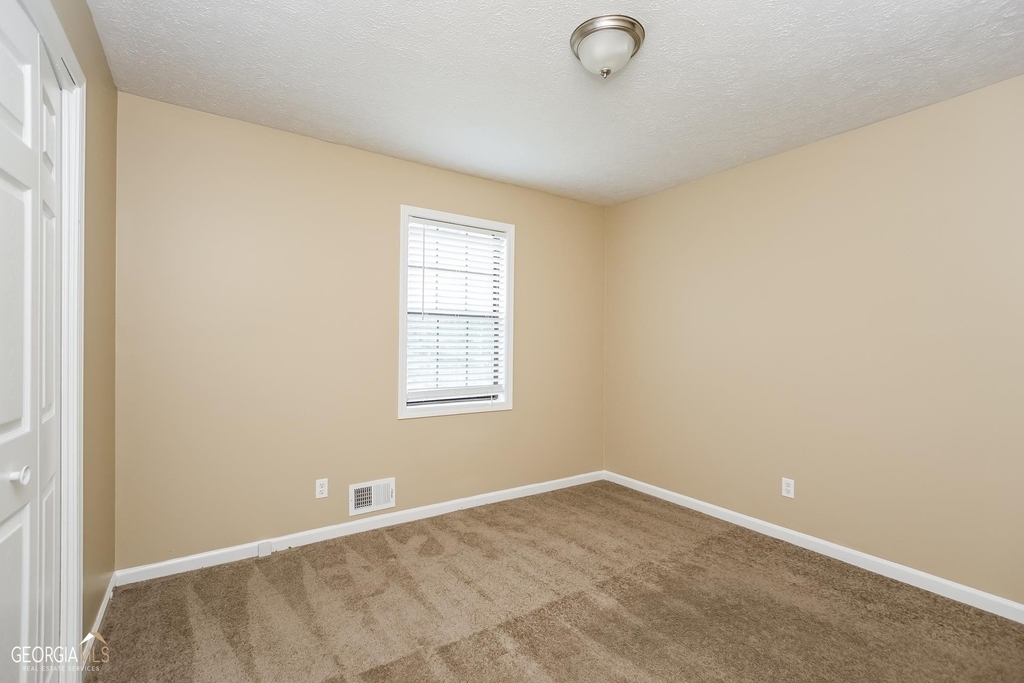 300 Wiley Court - Photo 10