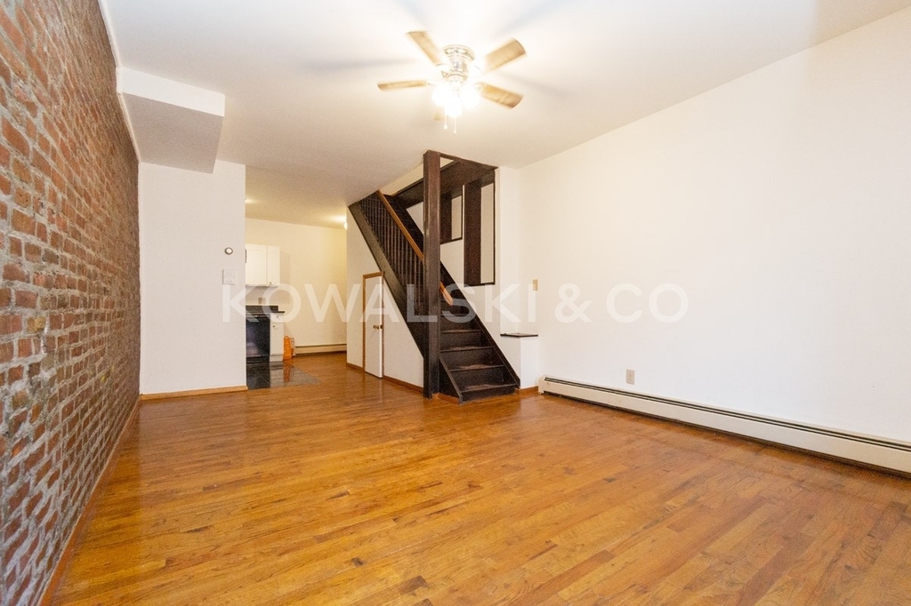 468 9th St. - Photo 2