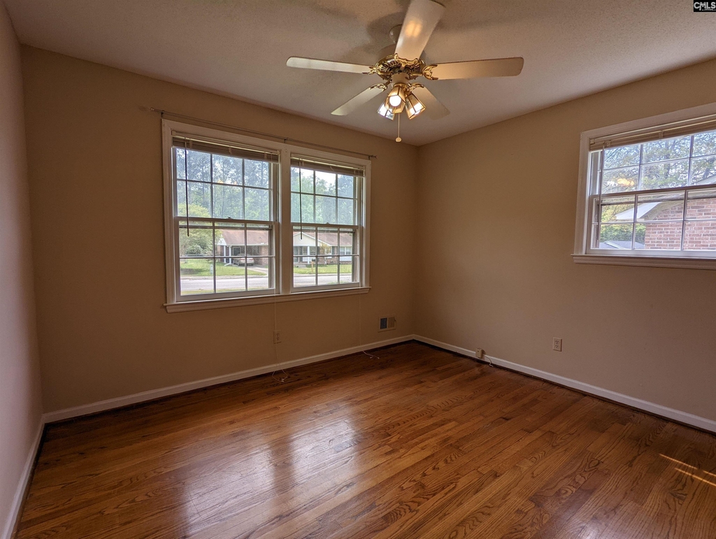 3135 Woodsen Circle - Photo 17