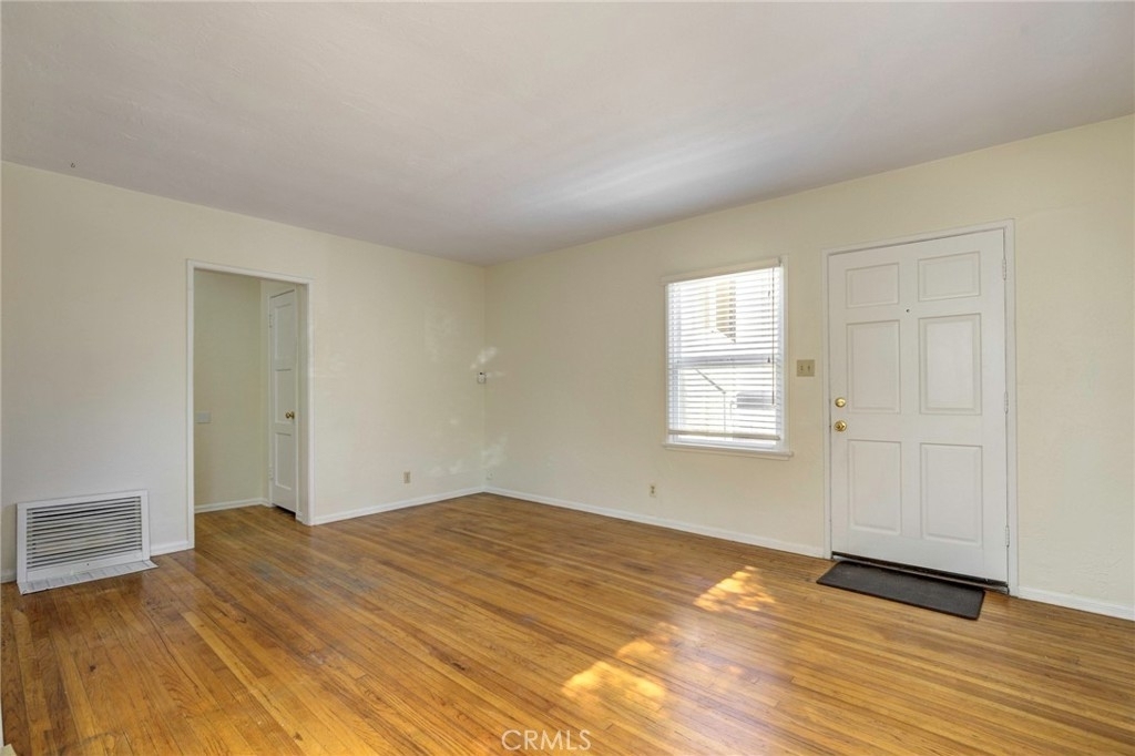 766 W 25th Street - Photo 8