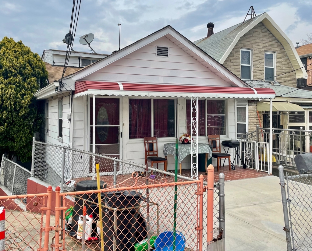 2011 Gildersleeve Avenue - Photo 14