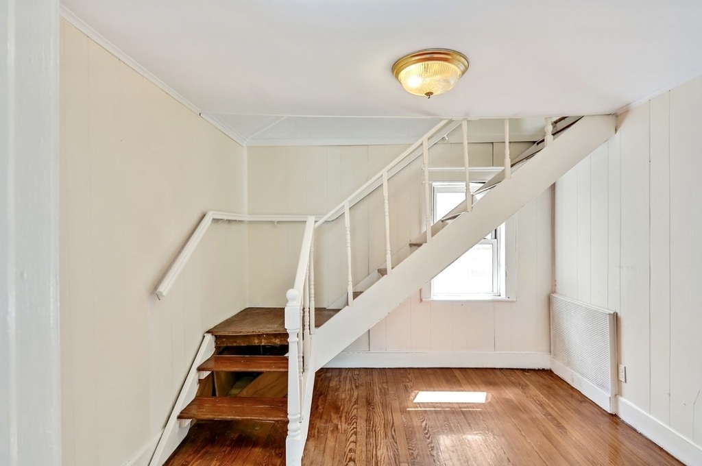 2011 Gildersleeve Avenue - Photo 8