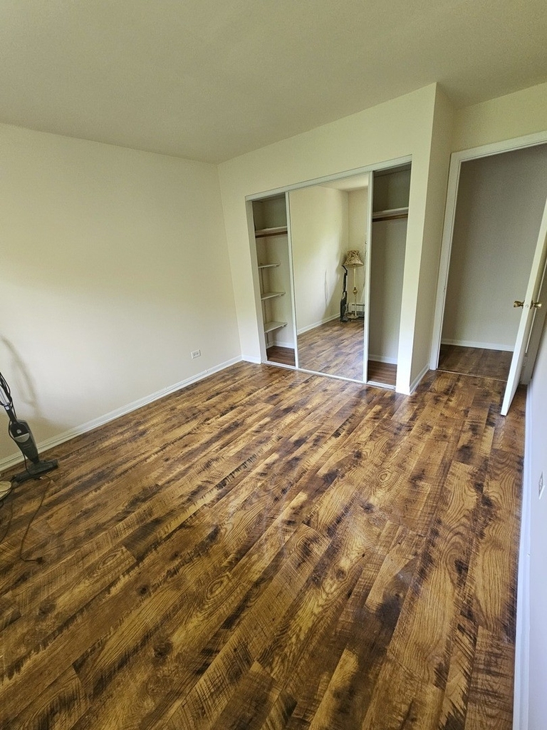 8000 Archer Avenue - Photo 2