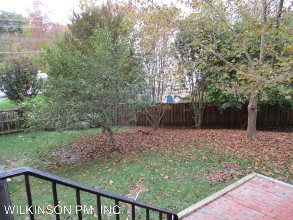 8201 Hensley Ct - Photo 29