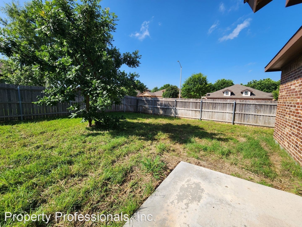 649 Creekside Circle - Photo 24