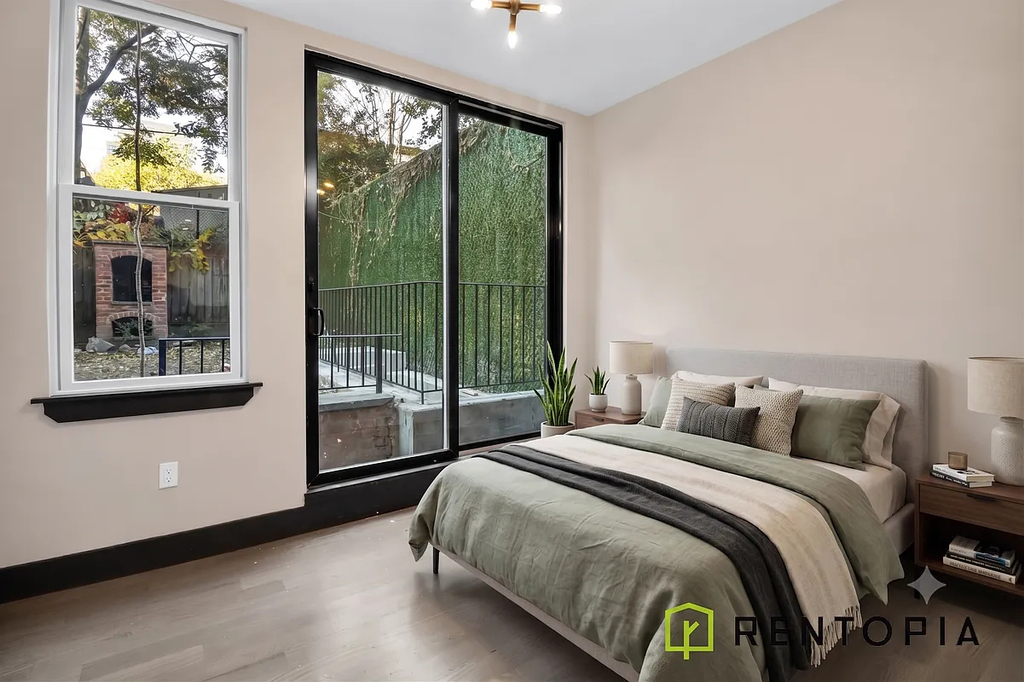 540 Driggs Avenue - Photo 5