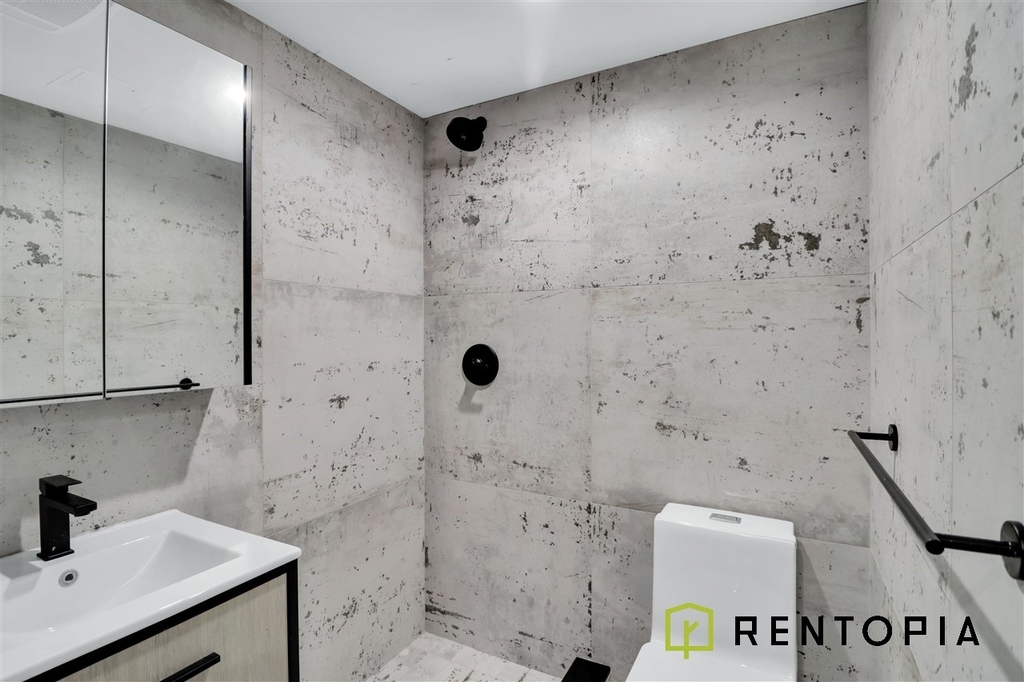 540 Driggs Avenue - Photo 9