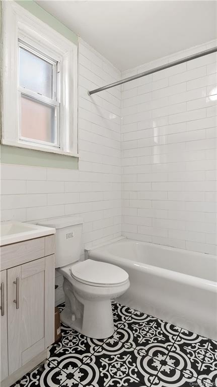 1129 E 221st Street - Photo 4