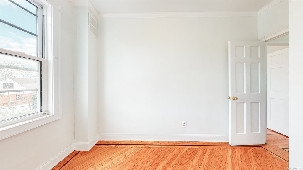 1403 Troy Avenue - Photo 8