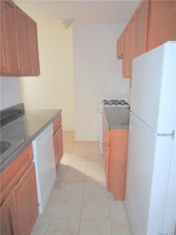 4320 E Van Cortlandt Park - Photo 11