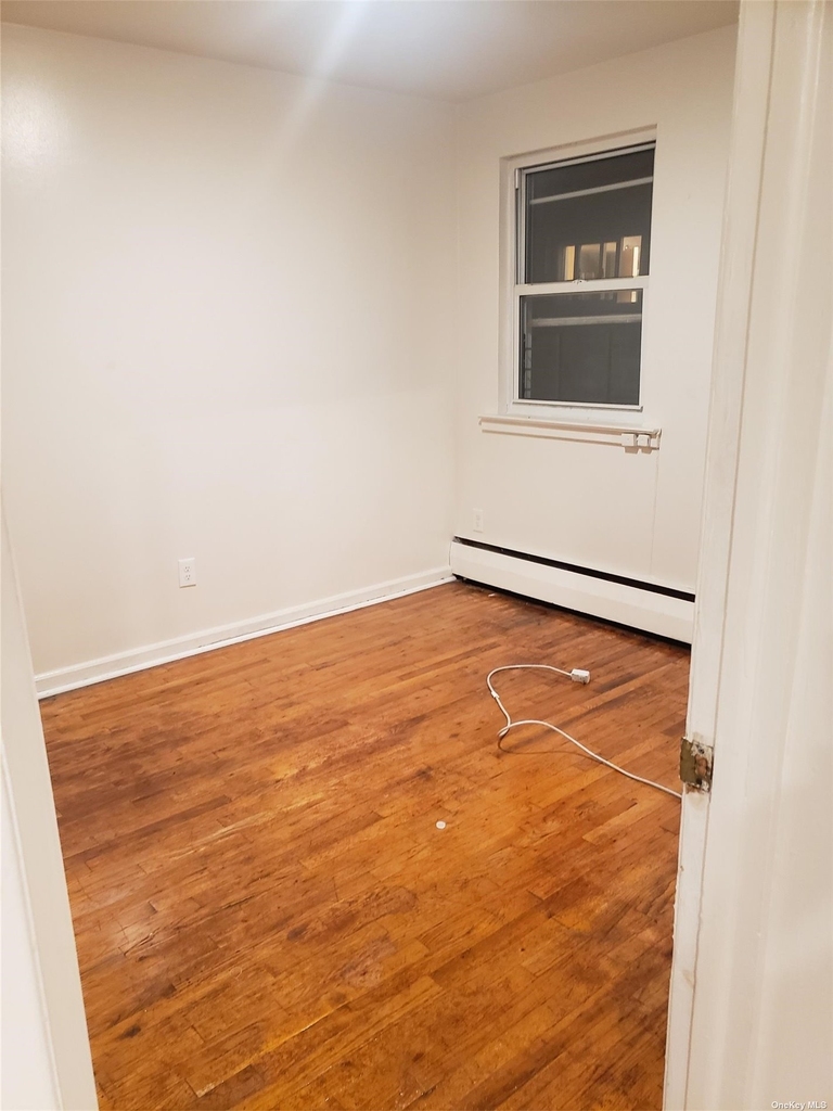 163 E 40th Street - Photo 5