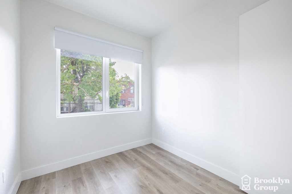 1296 New York Avenue - Photo 3