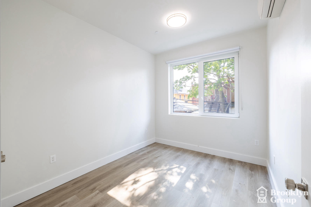 1296 New York Avenue - Photo 5