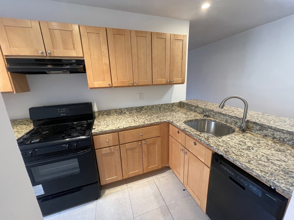 75-5 113th Street - Photo 1