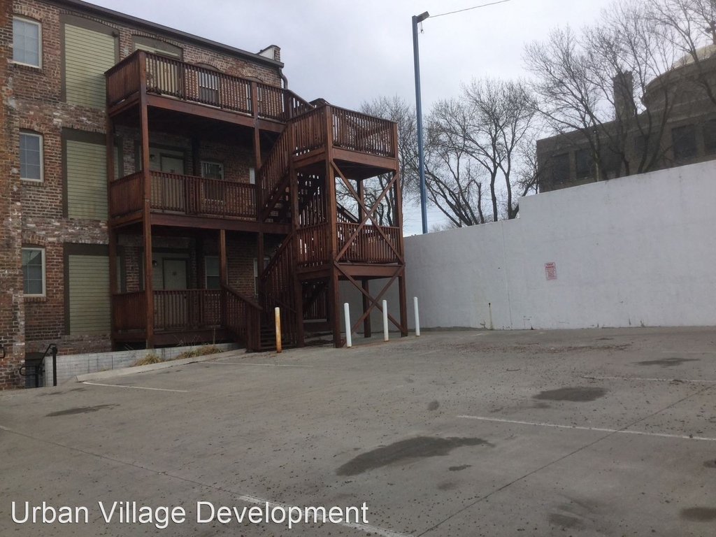 3007 Jackson Street - Photo 2