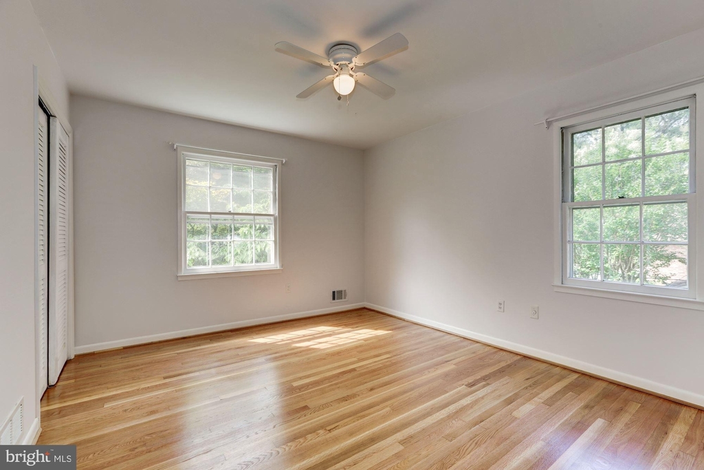 10305 Cheshire Terrace - Photo 19