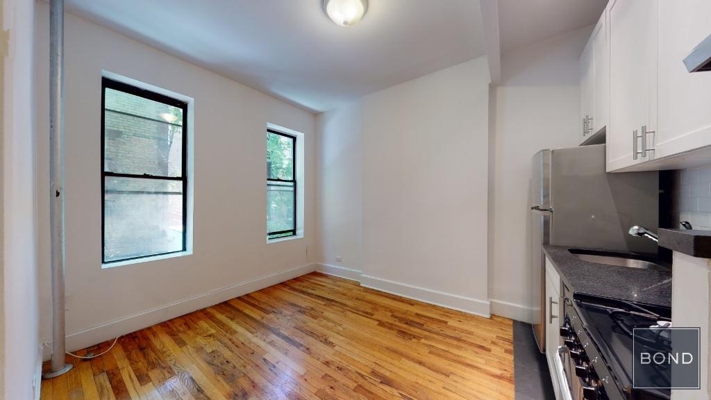 222 East 85th Street - Photo 6