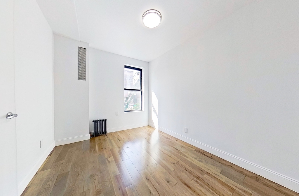 565 West 162nd Street - Photo 8