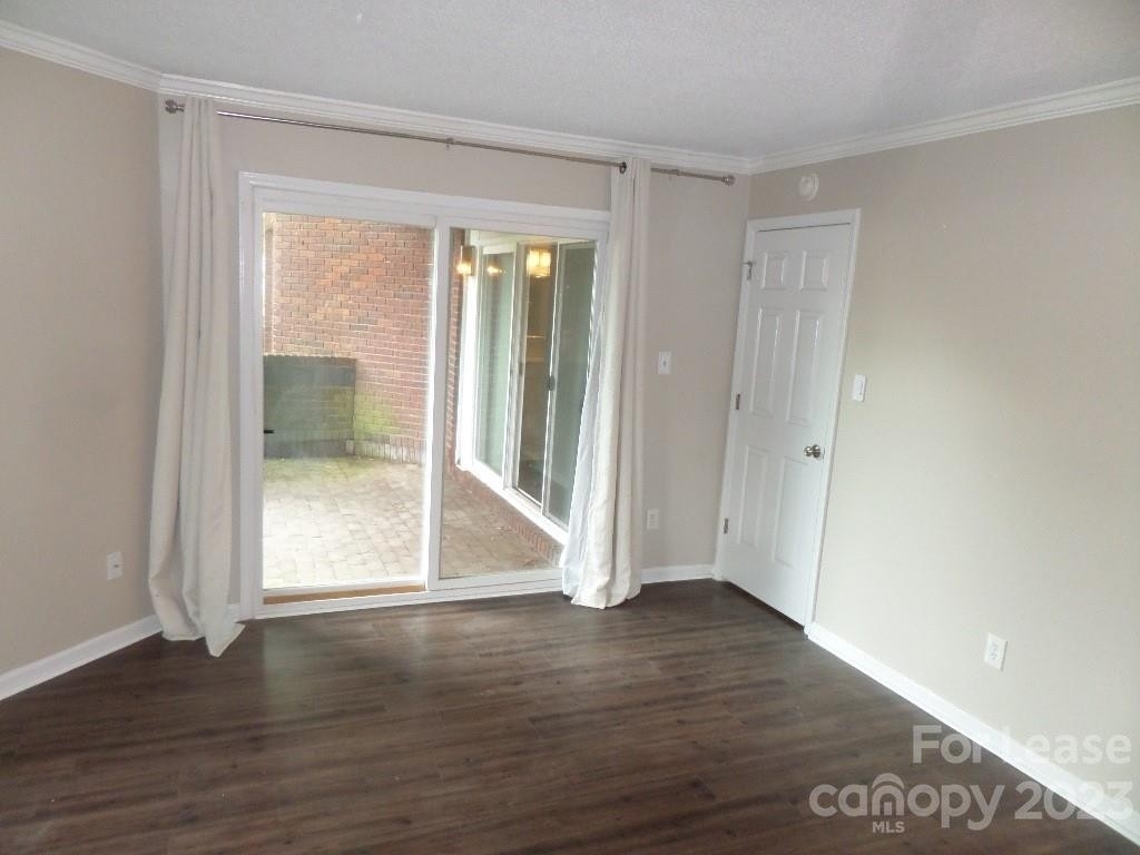 2719 Selwyn Avenue - Photo 6