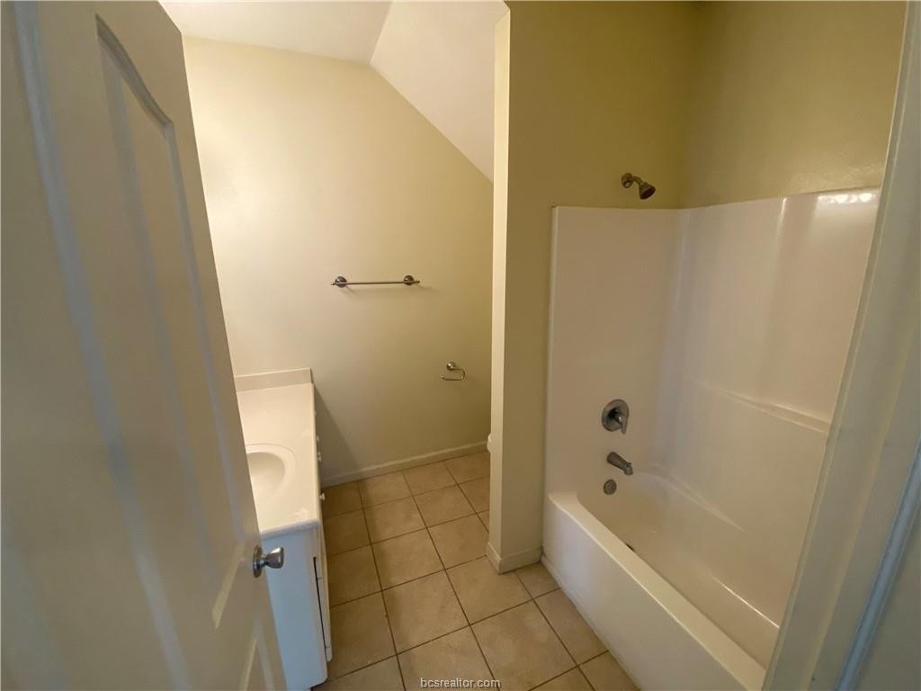 1505 Hollowhill Drive - Photo 7