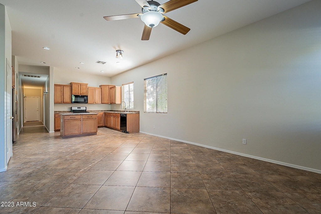 12940 W Campbell Avenue - Photo 33