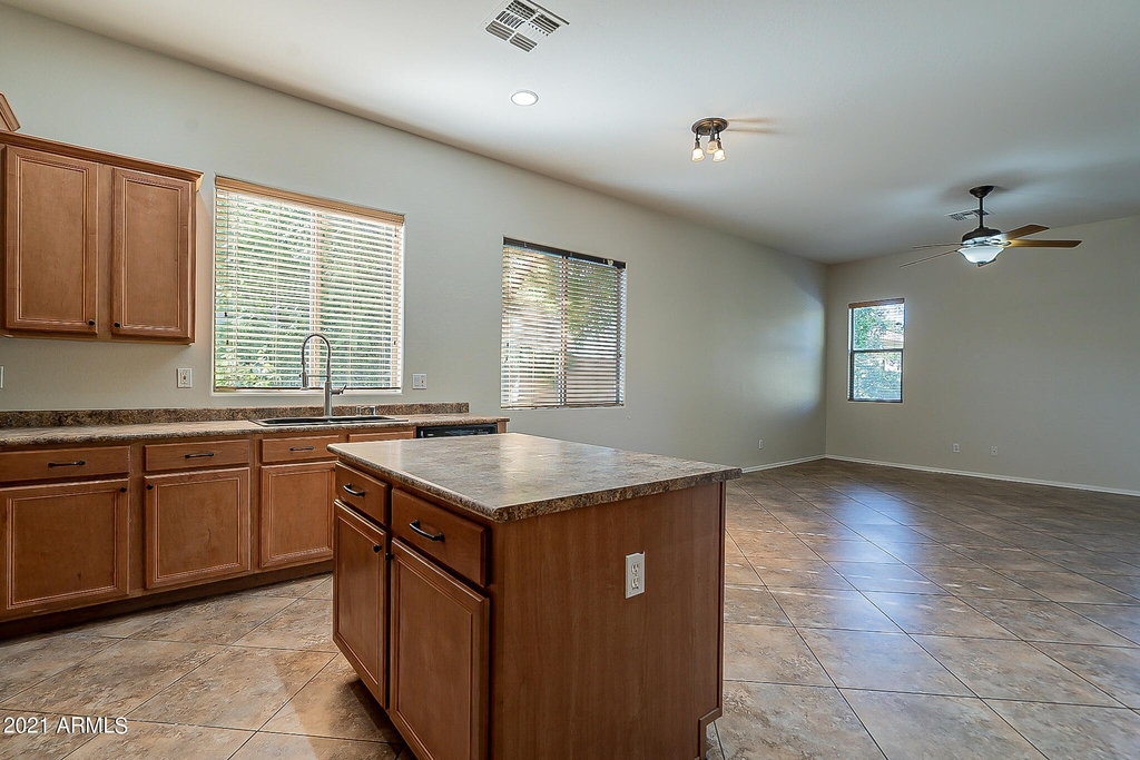 12940 W Campbell Avenue - Photo 13