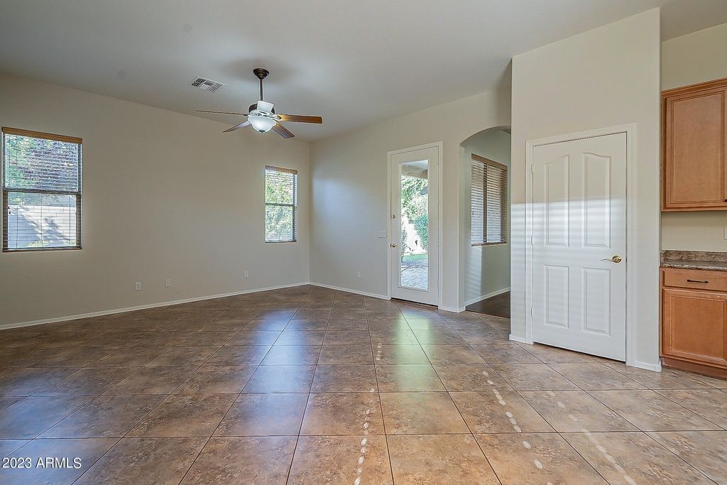 12940 W Campbell Avenue - Photo 31
