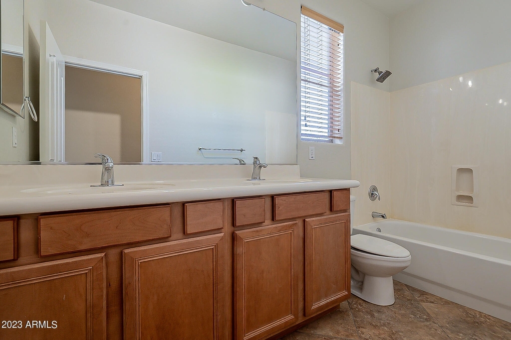 12940 W Campbell Avenue - Photo 38