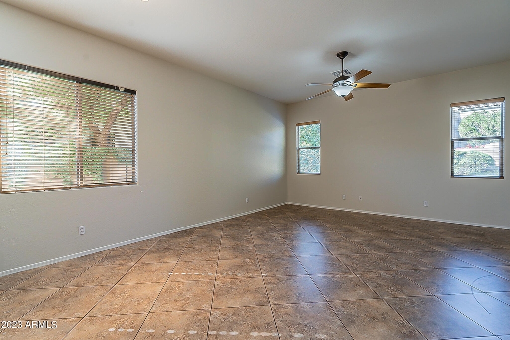 12940 W Campbell Avenue - Photo 30