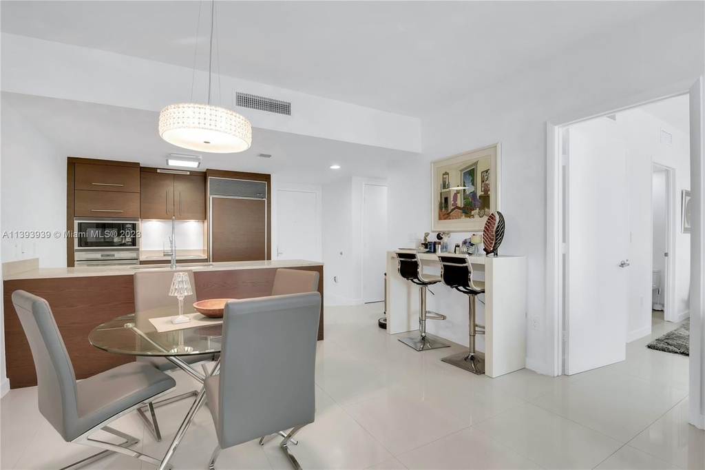 475 Brickell Ave - Photo 4