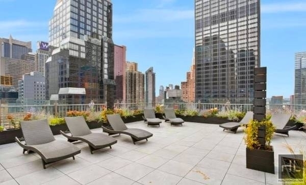 150 W 51 Street - Photo 15