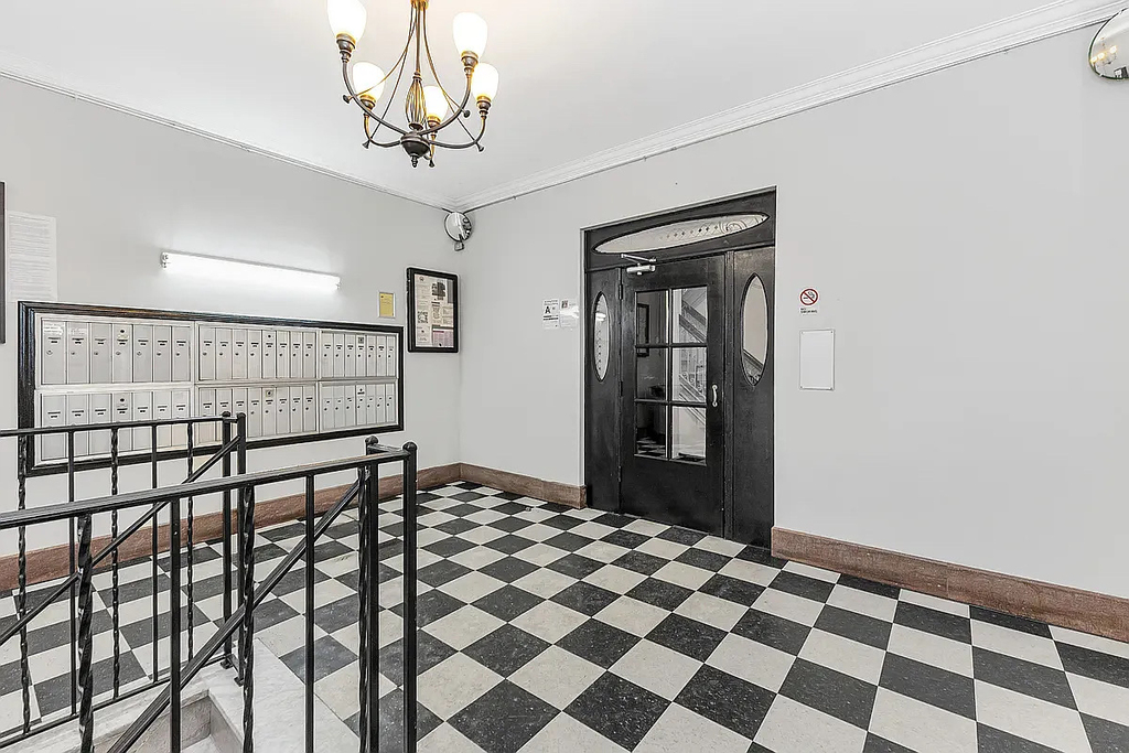 328 West 83rd Street - Photo 4