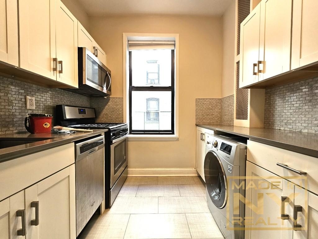 30-64 34th St - Photo 0