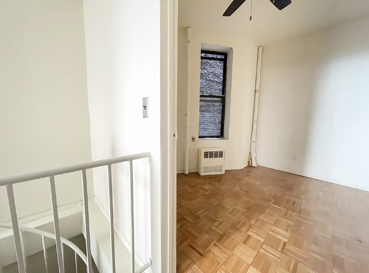 323A East 89th Street - Photo 2