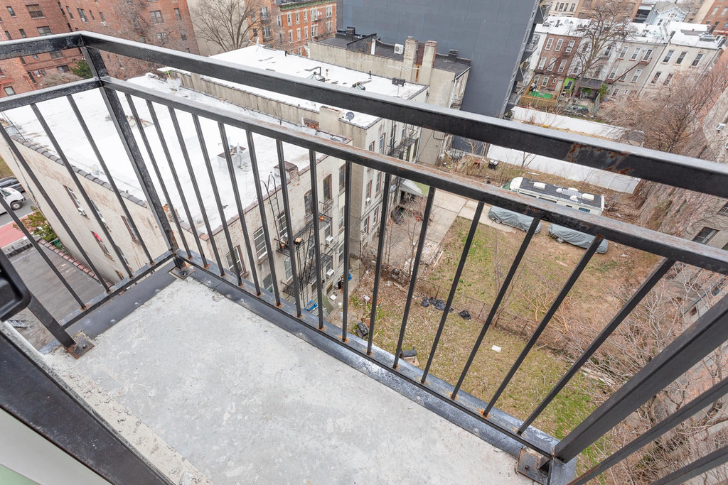 171 Linden Boulevard, Brooklyn  - Photo 4