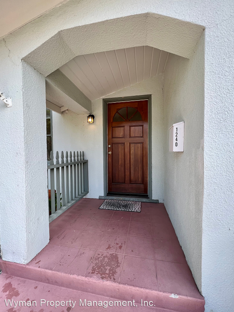 1240 Laurel Street - Photo 1