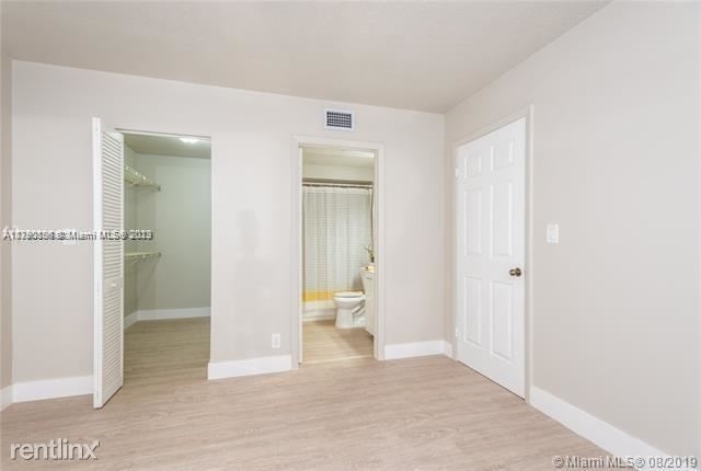 8100 Geneva Ct Apt 238 - Photo 8