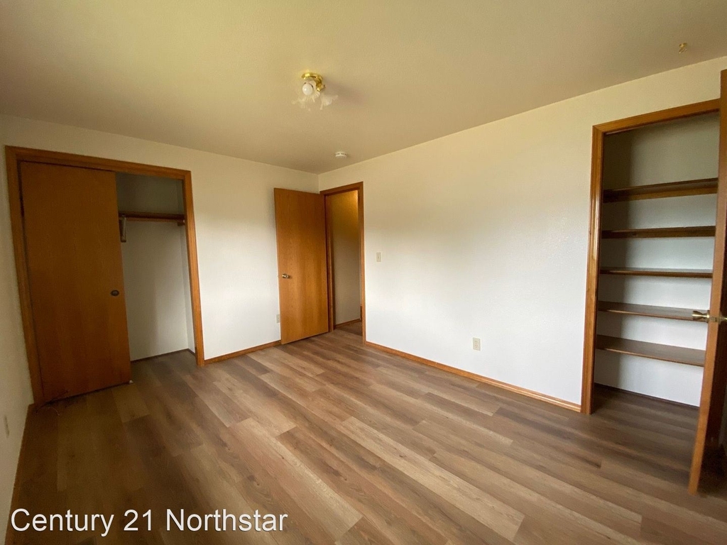 120 Walnut St - Photo 13