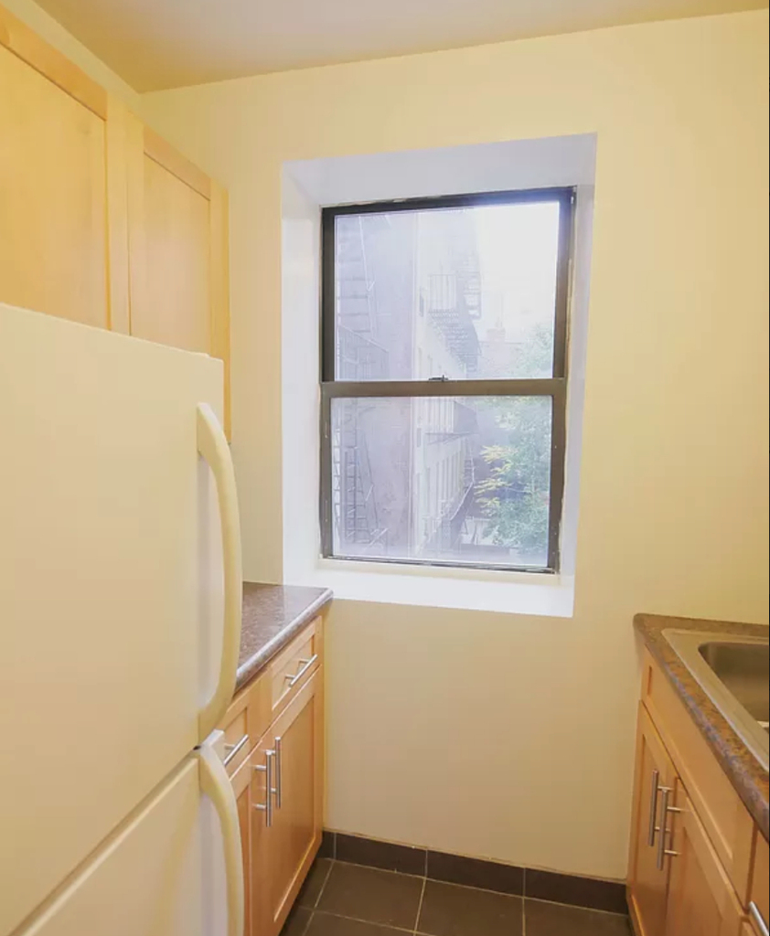 353 East 78th Street - Photo 7