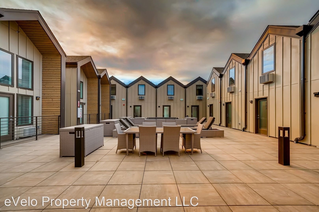 2898 N Fairfax Street - Photo 0