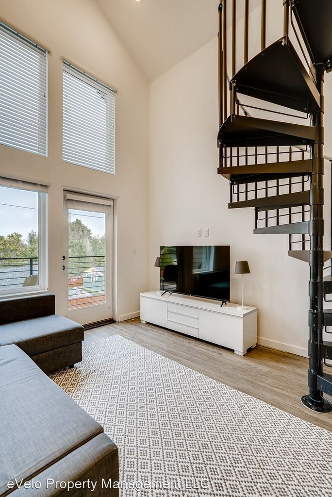 2898 N Fairfax Street - Photo 5