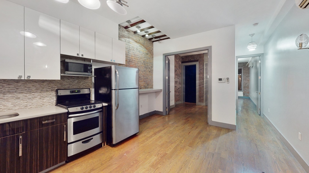 71 Stuyvesant Avenue - Photo 0