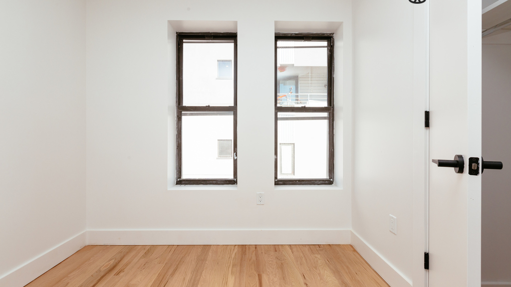 1020 Manhattan Ave #2B - Photo 7