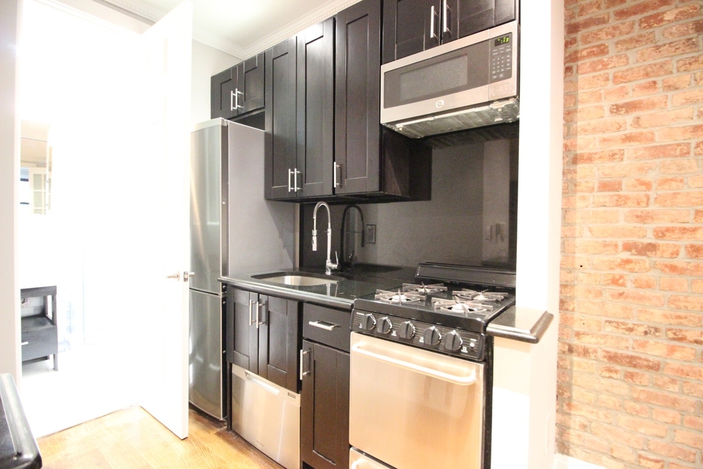 East 26th Street - Photo 4