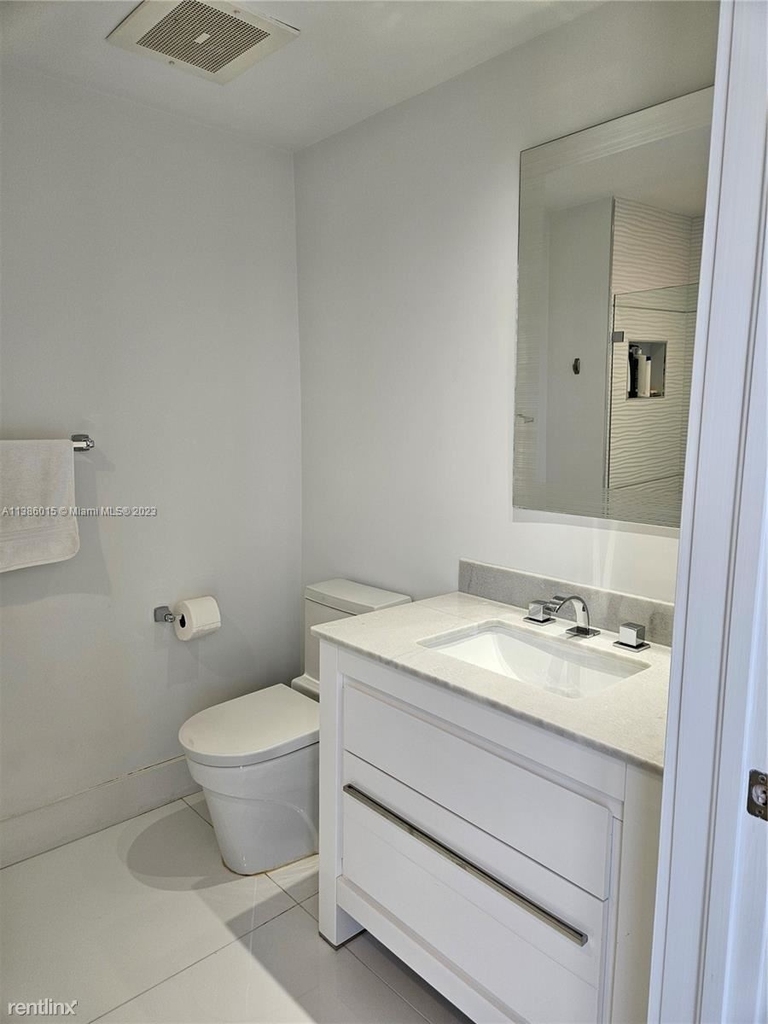 16275 Collins Ave Apt 1701 - Photo 19