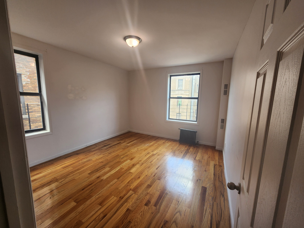 700 West 175th Street - Photo 3